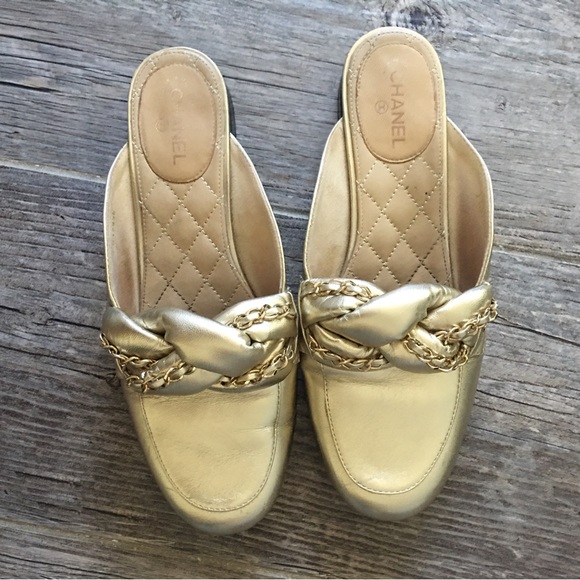 CHANEL gold metallic mule. Size 39. - Picture 11 of 16